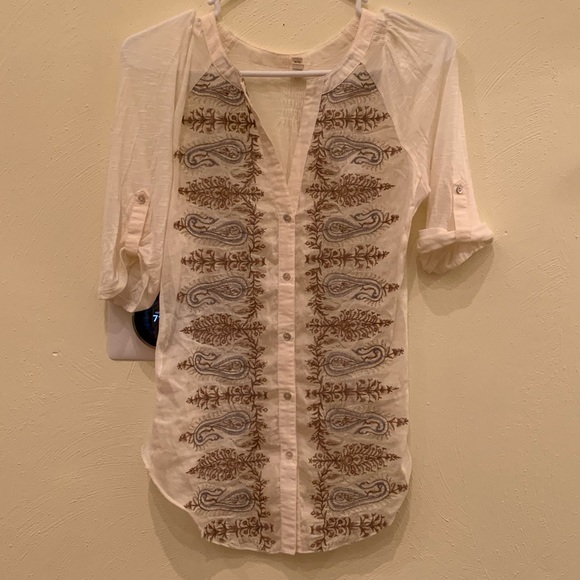 Anthropologie Tops - Anthropologie Tiny Embroidered Blouse XS